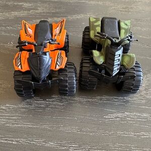 Off-Road Adventure 2 Toy Vehicles - Orange and Green Greenbrier International